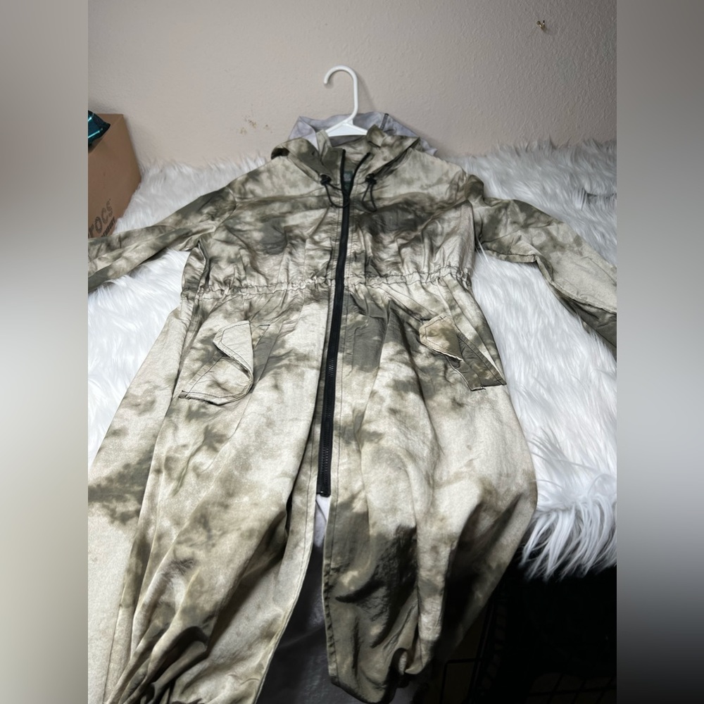 Partial High-Low Light Weight Jacket - image 1